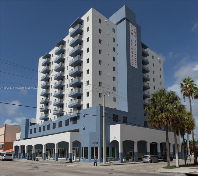 Building Photo - 420 SW 12th Ave Unit 1107