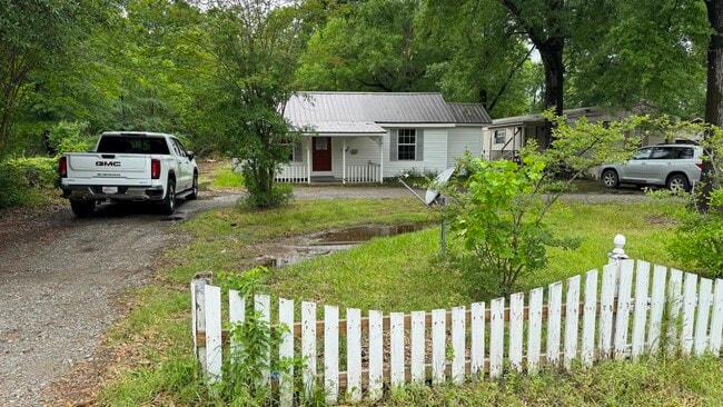 Photo - 1108 Evergreen St