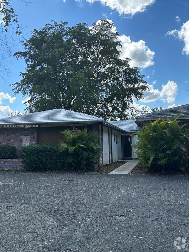 Building Photo - 3890 NW 79th Ave Unit S Rental
