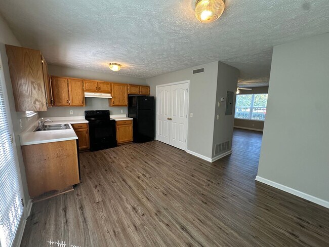 Photo - 2426 Willowbrook Dr Unit 2426D