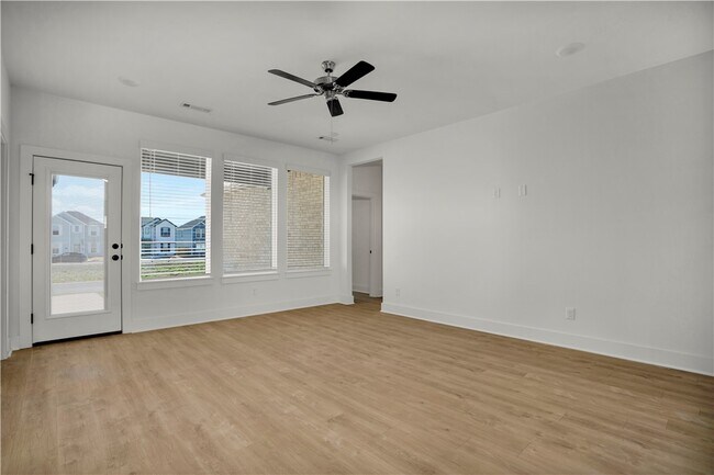 Photo - 4805 W Sturgeon St