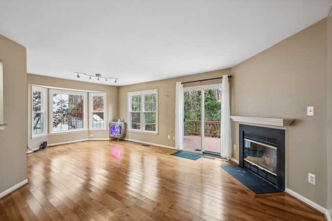 Photo - Modern Brick End-Unit Townhome with Stunni...