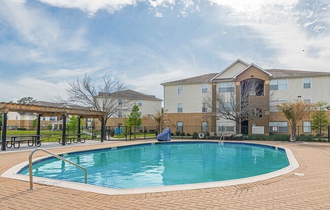 Pinewood Apartments