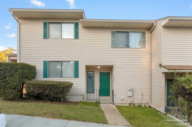 Photo - 912 Brookside Pl