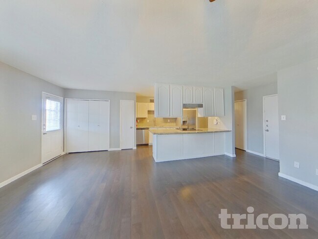 Photo - 6026 Lakecrest Dr