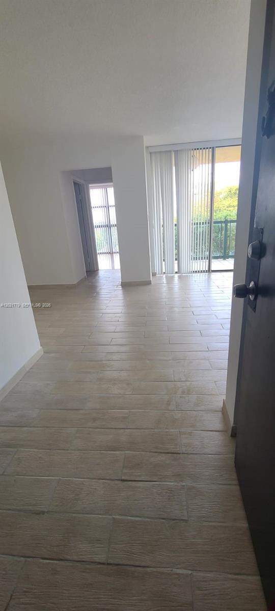 Building Photo - 11800 SW 18th St Unit 409-4
