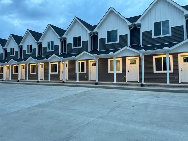Building Photo - 1055 Gordon Hill Pike Unit 2