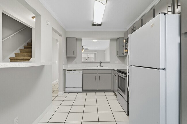 Photo - 205 Arbor Cir