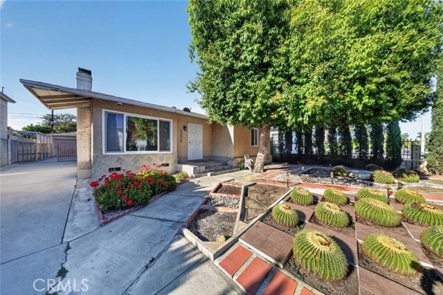 Photo - 11407 Delano St