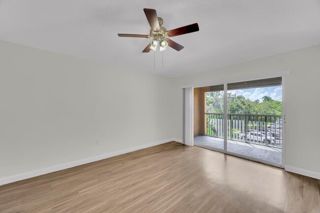 Photo - 3655 NW Adriatic Ln Unit 307