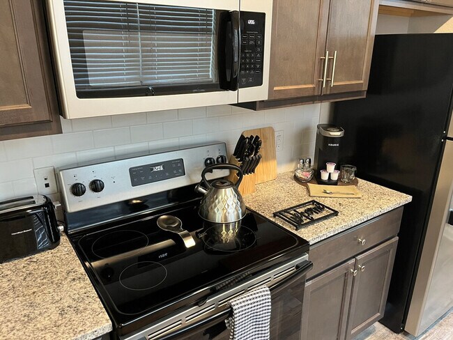Photo - 1591 Millspring Dr Unit ID1344149P