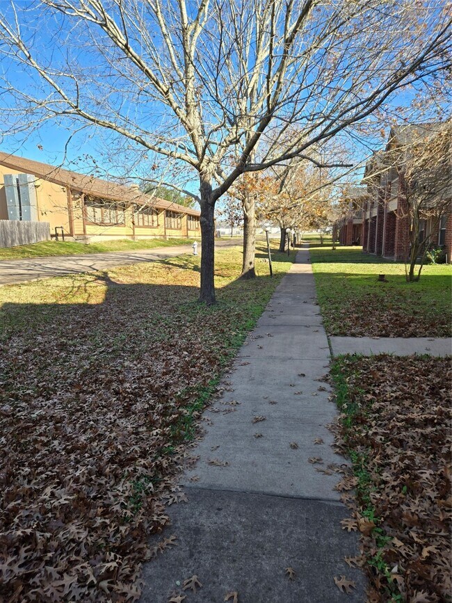 Photo - 3828 Shire Valley Dr