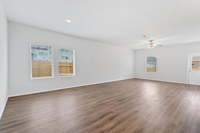 Photo - 249 Crystal Brook Dr