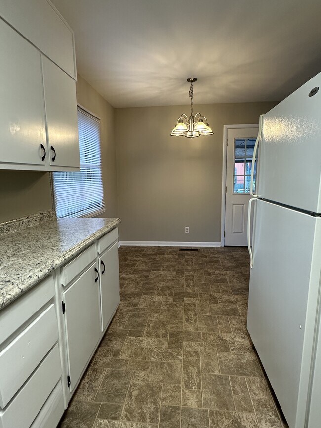 Photo - 356 Elizabeth Cir