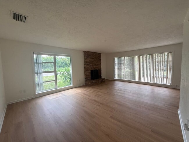 Photo - 3 Bedroom 2 Bath Single Family Home w/Garage & Bonus Room