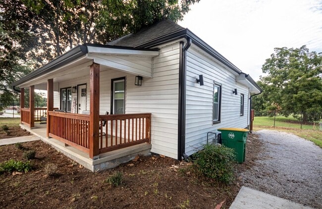 Photo - 330 Macon Ave