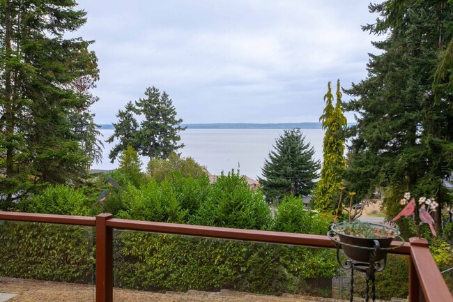 Photo - Beautiful Penn Cove View Home and Dog Frie...