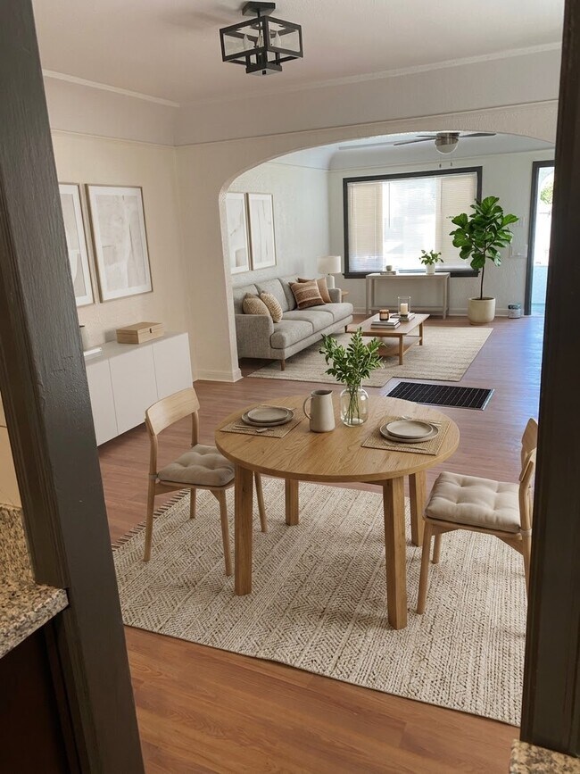 Dining Room / Living Room