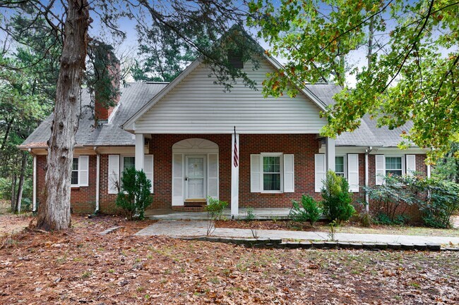 Building Photo - 2512 Vista Dr SE Rental