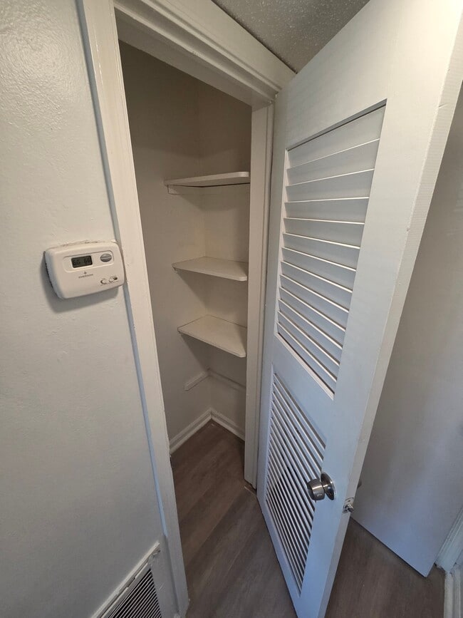 Photo - 212 SE 9th Ave