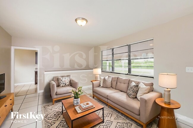 Photo - 2830 Johnson St