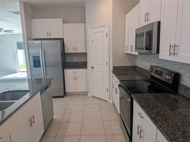 Photo - 446 Argyll Dr