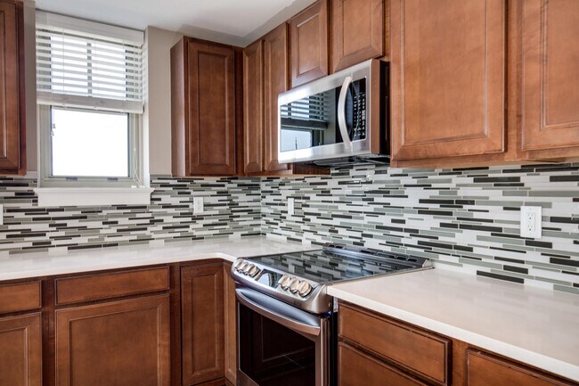 Photo - 525 W Lafayette Blvd Unit 18D