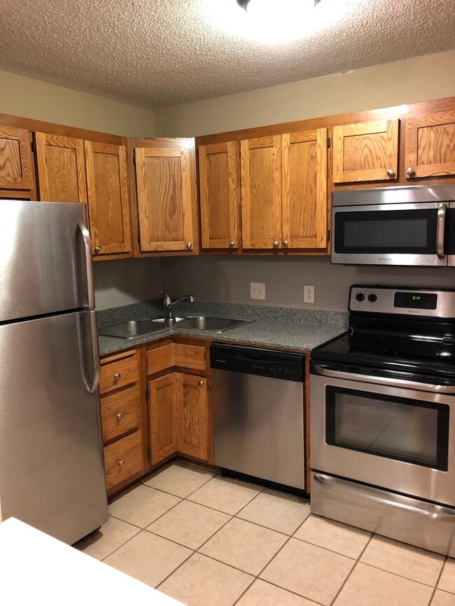 Building Photo - 6654 162nd Ct Rental