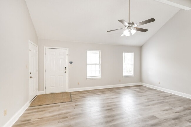 Photo - 3030 Caitlynn Cir S