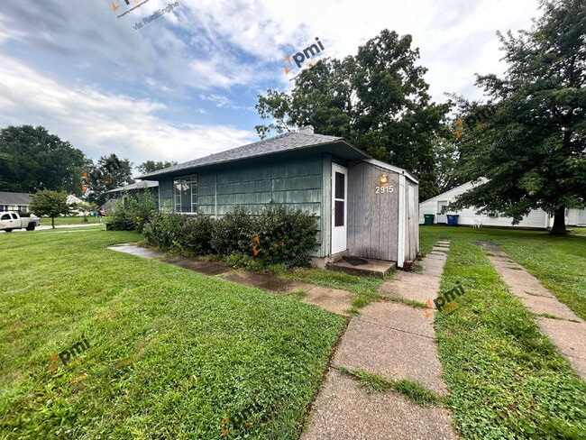 Building Photo - 2915 Oakdale Ave