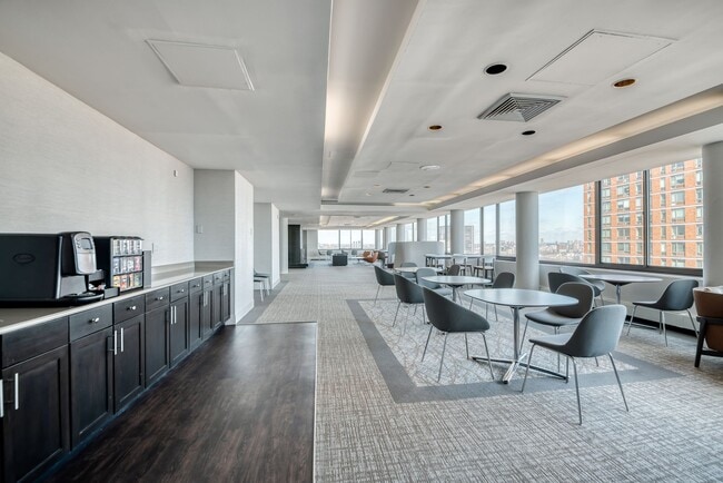 Photo - Normandie Court