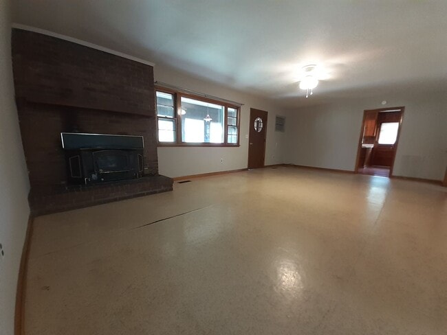 Photo - 105 Bryson St