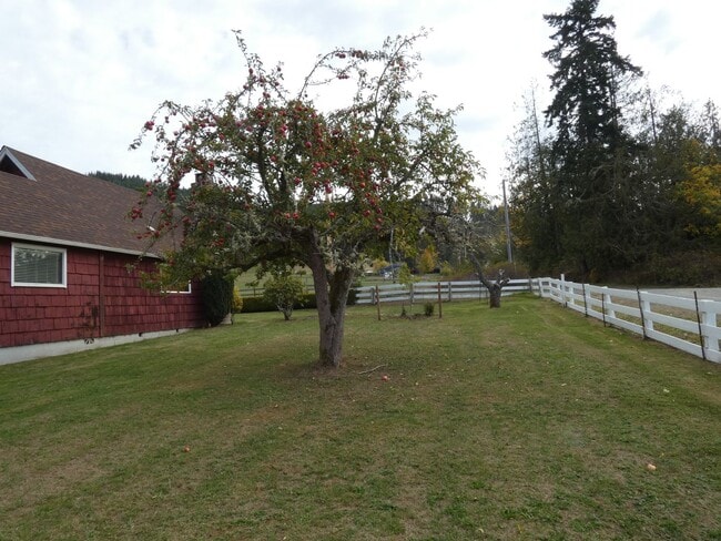 Photo - **Country Living **