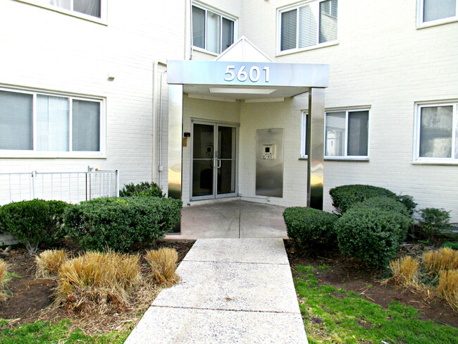 Beautiful 1 Bedroom Condo in Hyattsville! - Beautiful 1 Bedroom Condo in Hyattsville!