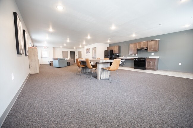 Building Photo - Irving Center Apartments