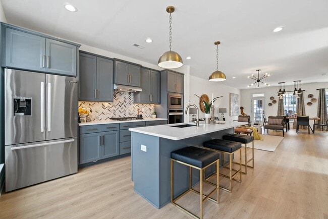 Photo - 15360 Oasis Sun Aly