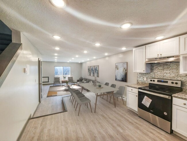 Photo - Perry Hill Apartments