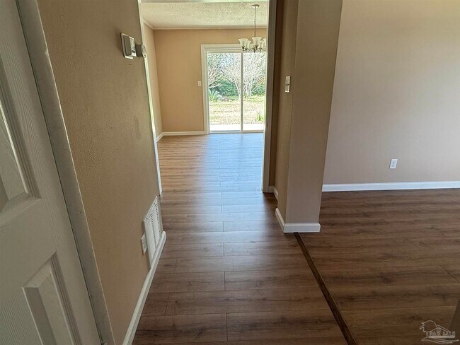 Photo - 7845 Le Jeune Dr