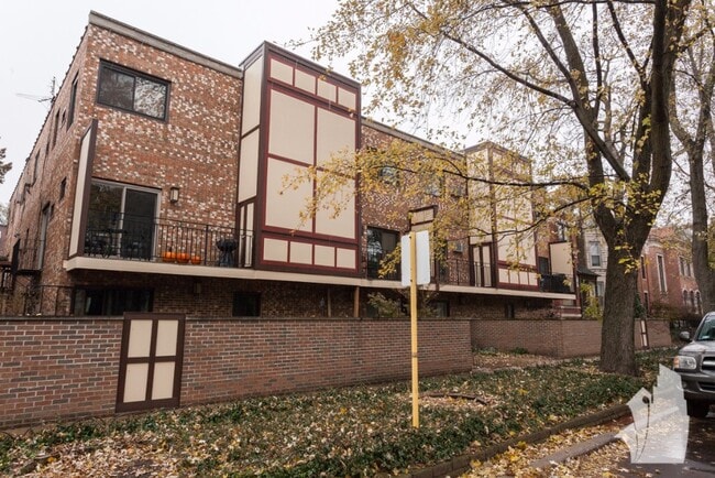 Building Photo - 1133 W Drummond Pl Unit A7