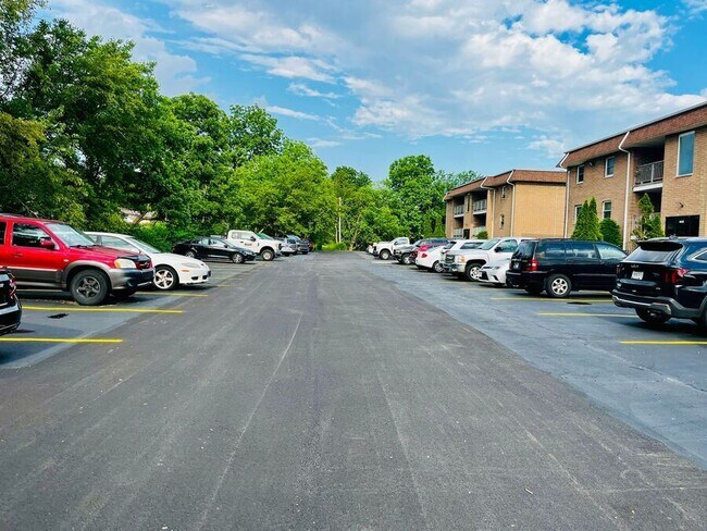 Photo - 1405 E Chicago St Unit 7