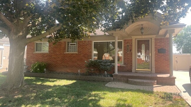 Building Photo - COMING SOON - Three Bedroom Family Home