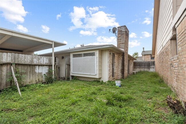 Building Photo - 6742 Westwick Dr