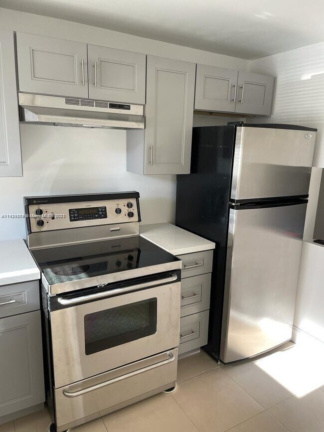 Photo - 8325 Sunrise Lakes Blvd