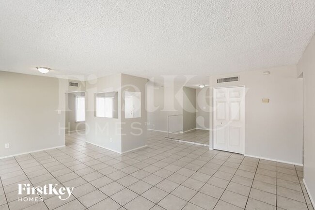 Photo - 14016 N 33rd Dr