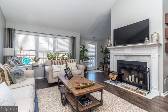 Photo - 42 Dogwood Ln