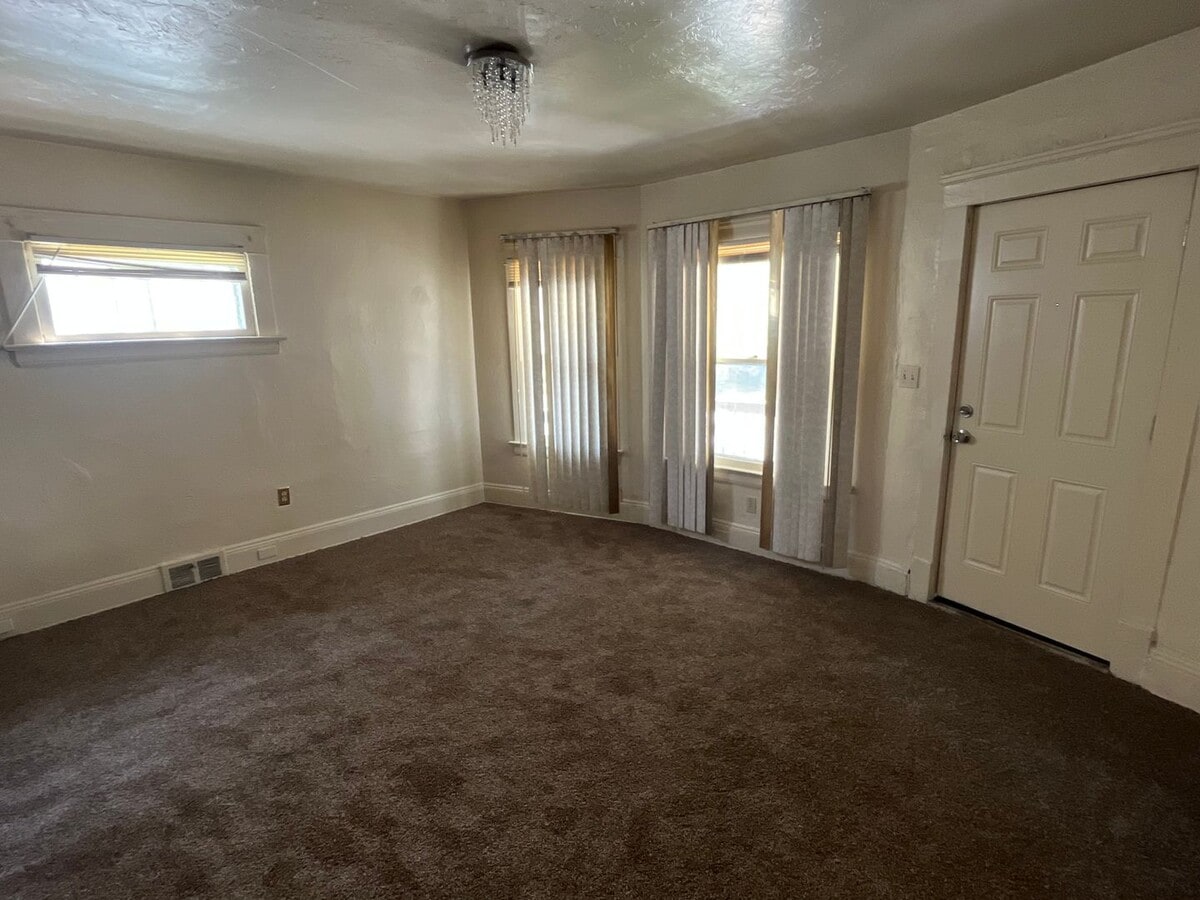 Photo - 3bd Single Cash Pay/Section 8