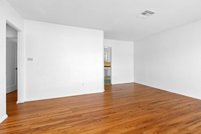 6465 Julie St
