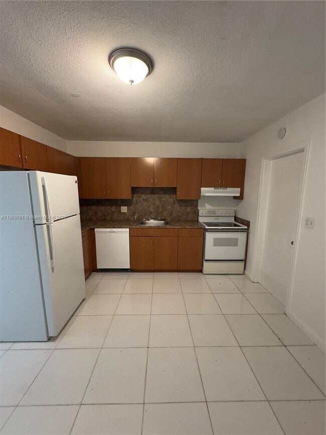 Photo - 2401 SW 17th Ave