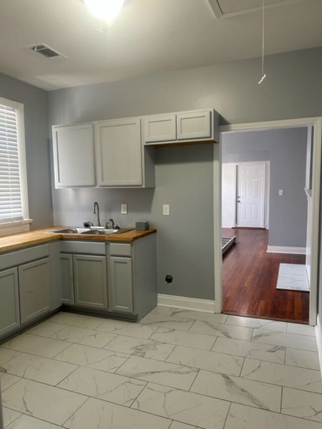 Photo - abd2616-18 Unit 2618