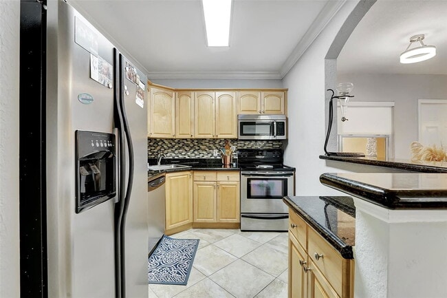 Photo - 744 NE 14th Ave Unidad 4A
